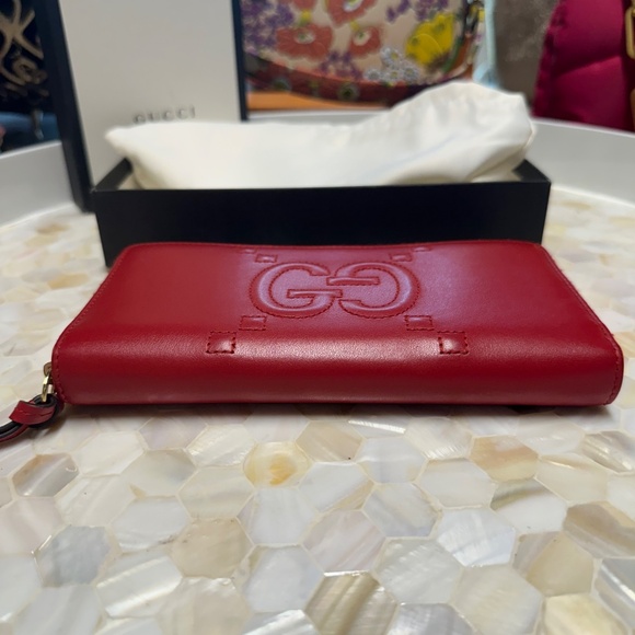 AUTHENTIC Gucci Apollo Embossed GG calfskin leather wallet! - Picture 8 of 10
